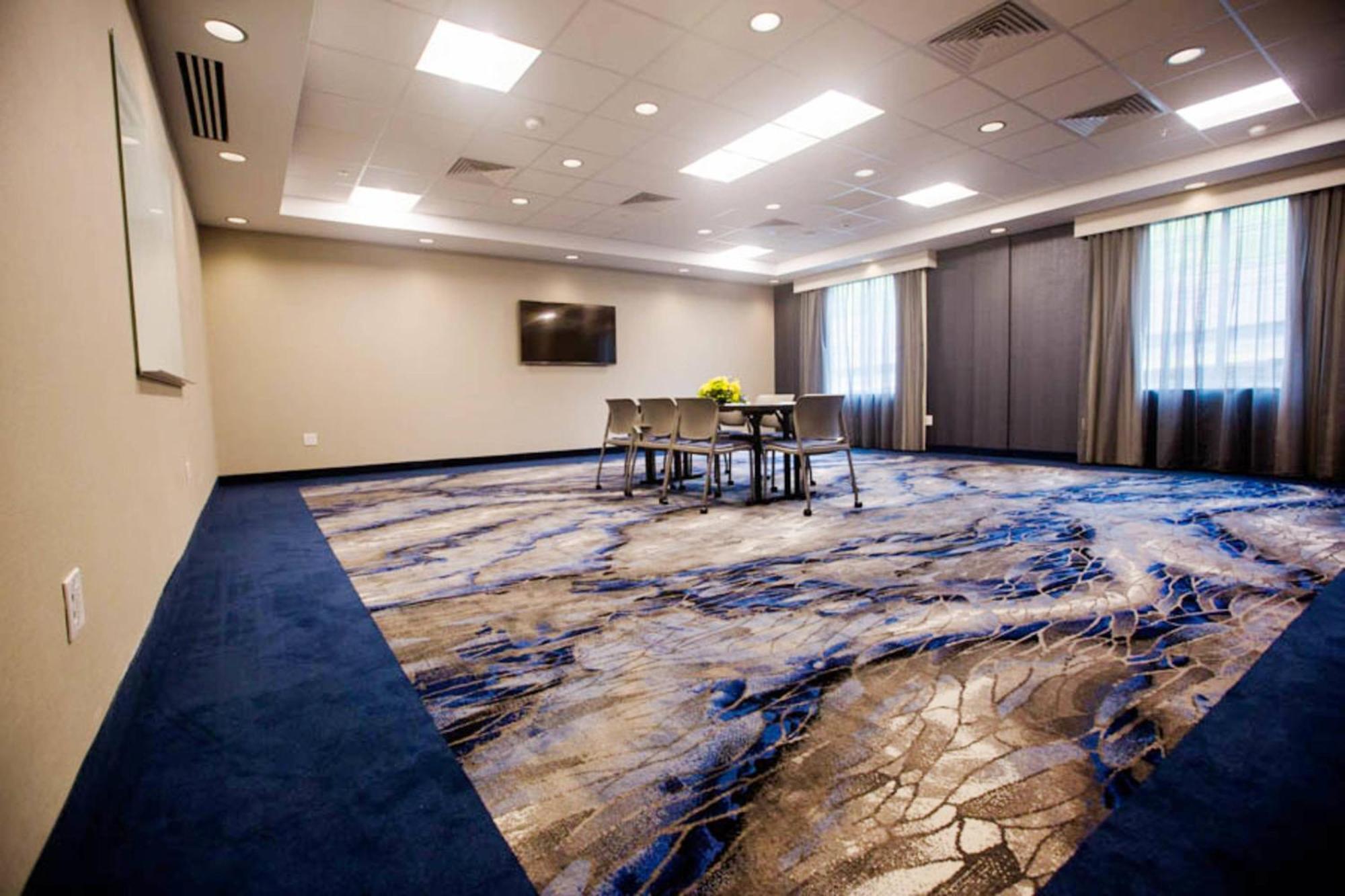 Fairfield Inn & Suites By Marriott Philadelphia Broomall/Newtown Square Екстер'єр фото