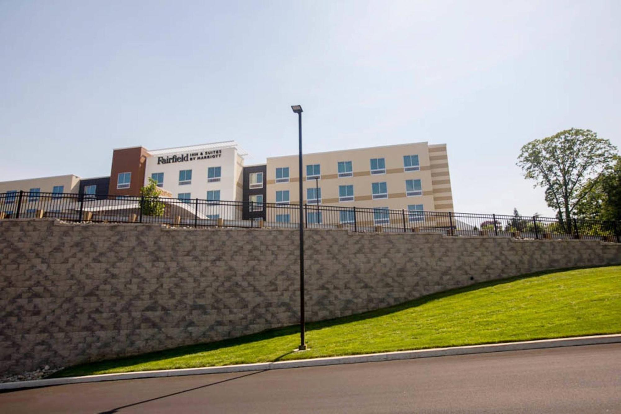 Fairfield Inn & Suites By Marriott Philadelphia Broomall/Newtown Square Екстер'єр фото